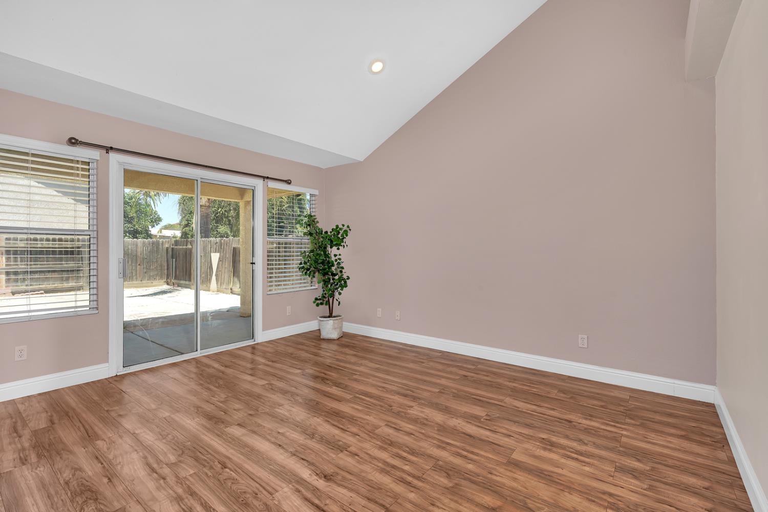 128 Chardonnay Street