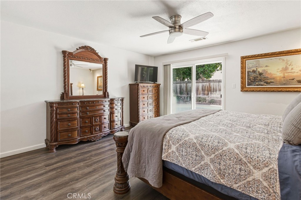2882 El Camino Real