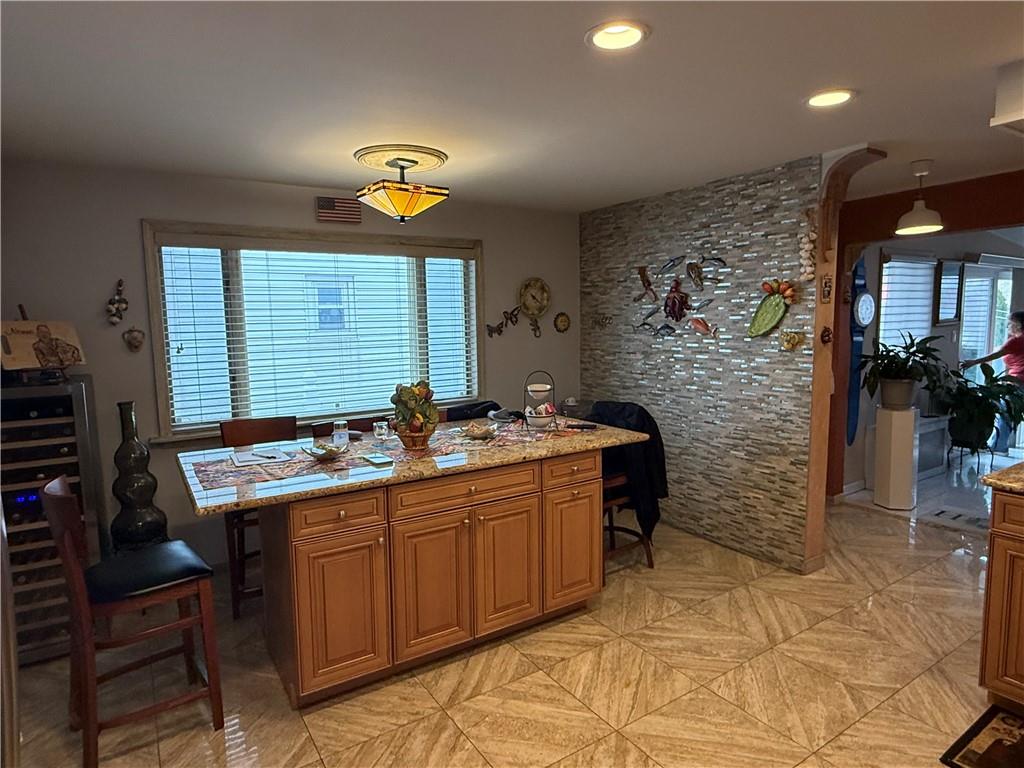 2044 West 8th Street