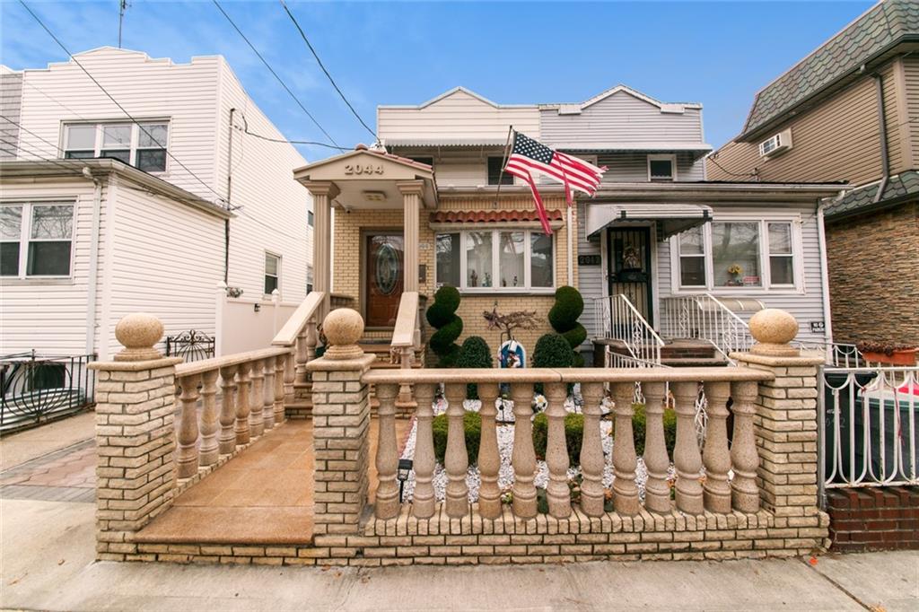 2044 West 8th Street