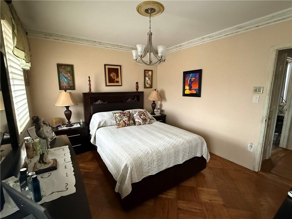 2044 West 8th Street