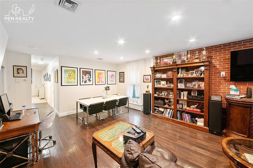 914 Bay Ridge Parkway