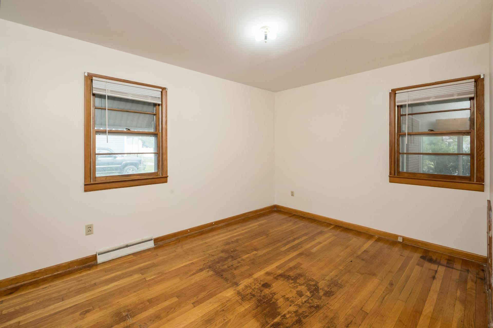 1203 ELM AVE