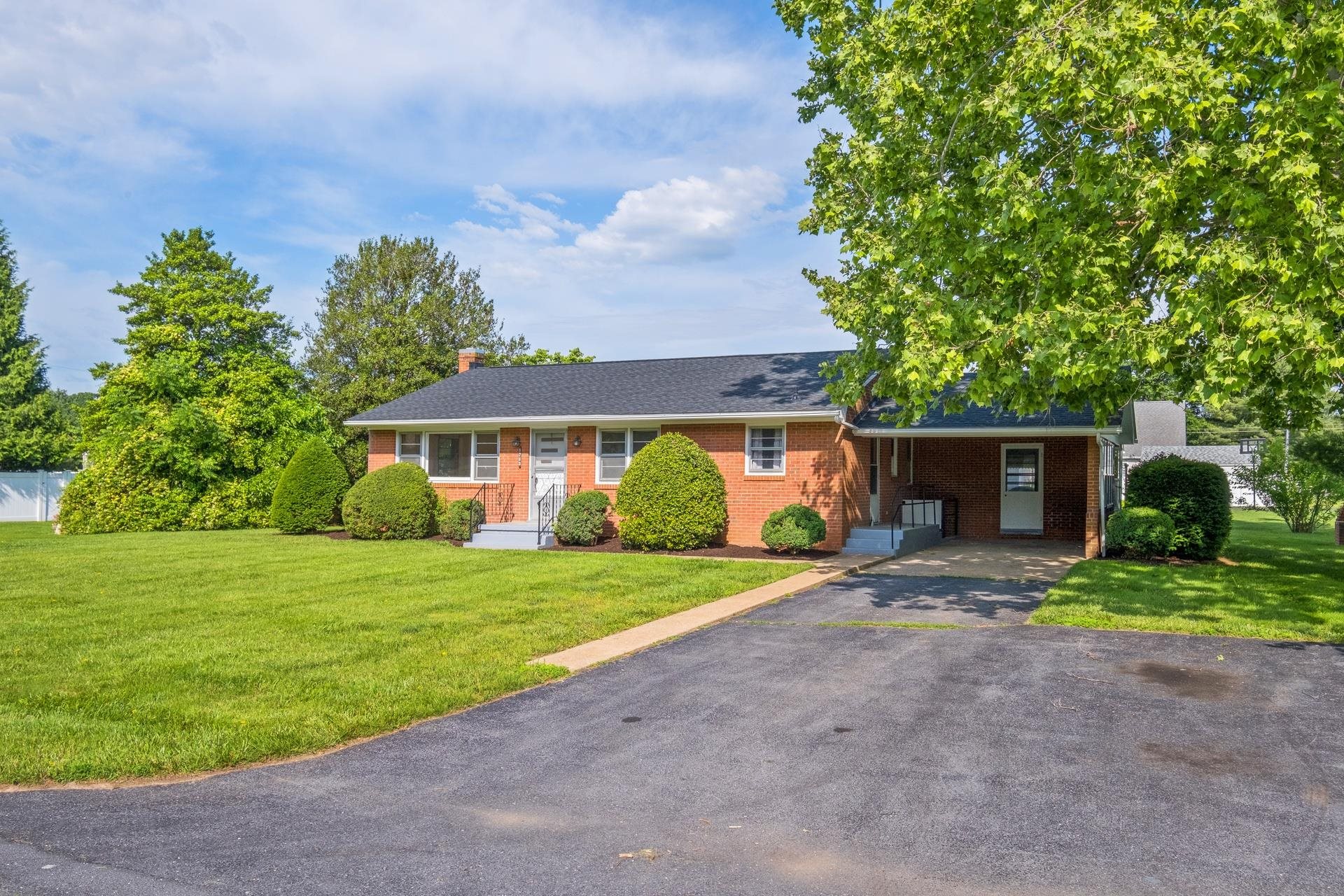1203 ELM AVE