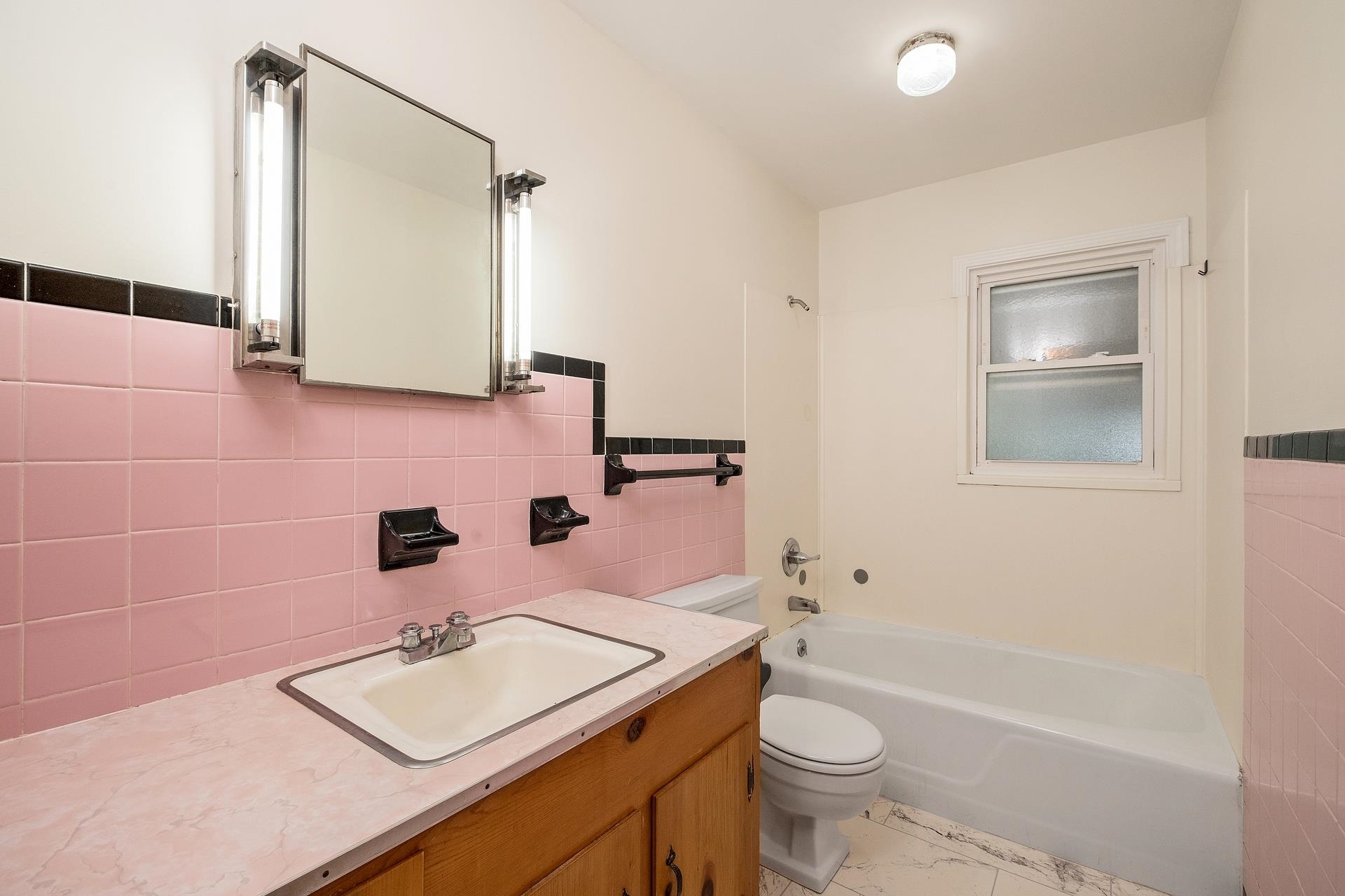 1203 ELM AVE