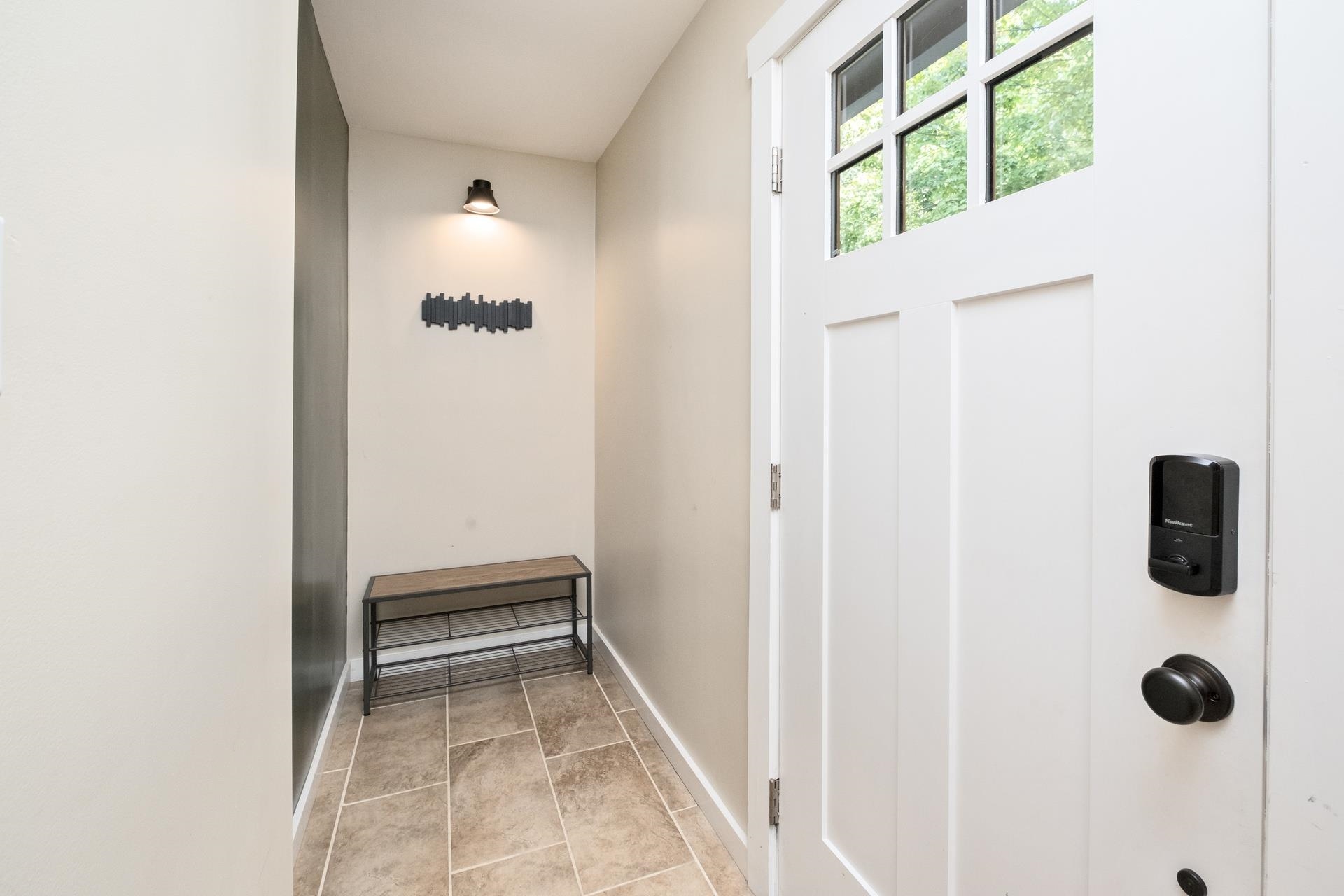 102 BITTERNUT LN