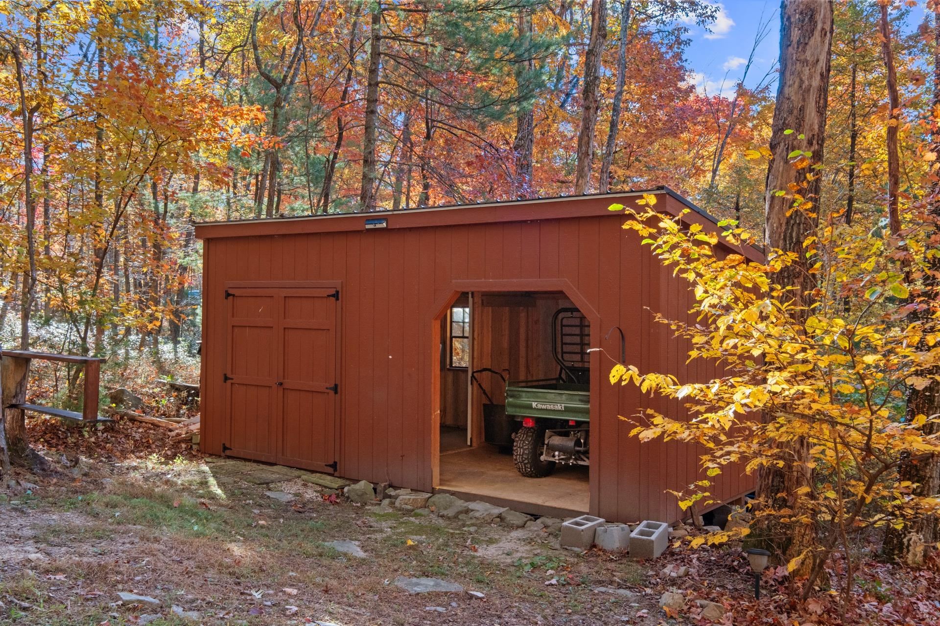 425 BREEZE WAY