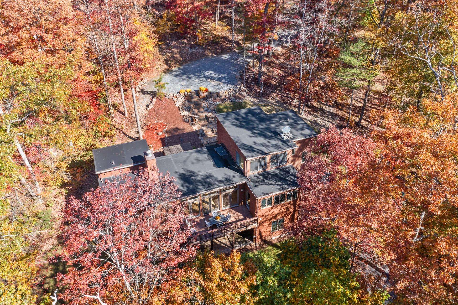 425 BREEZE WAY