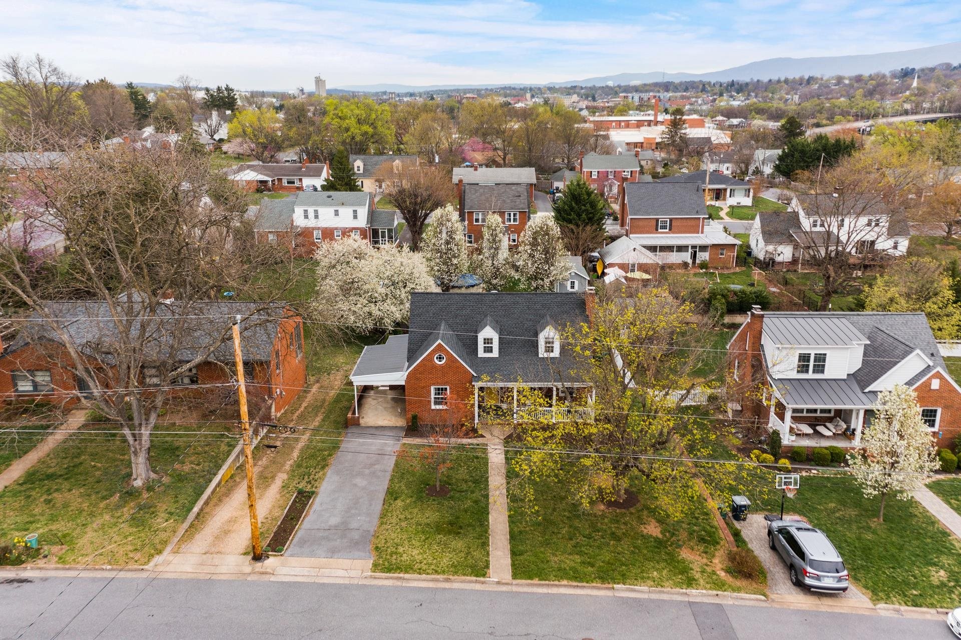 320 NEW YORK AVE