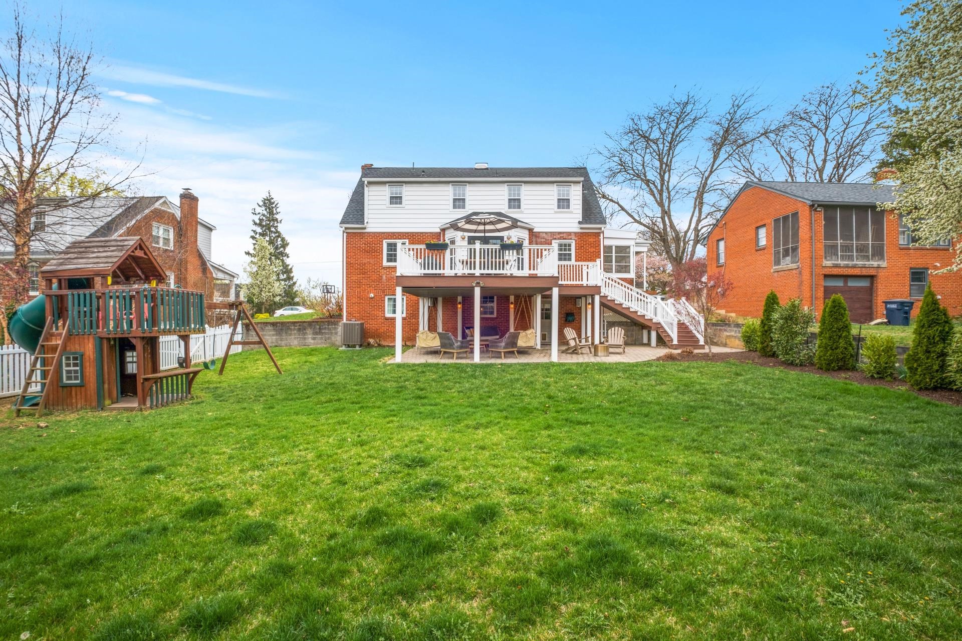 320 NEW YORK AVE