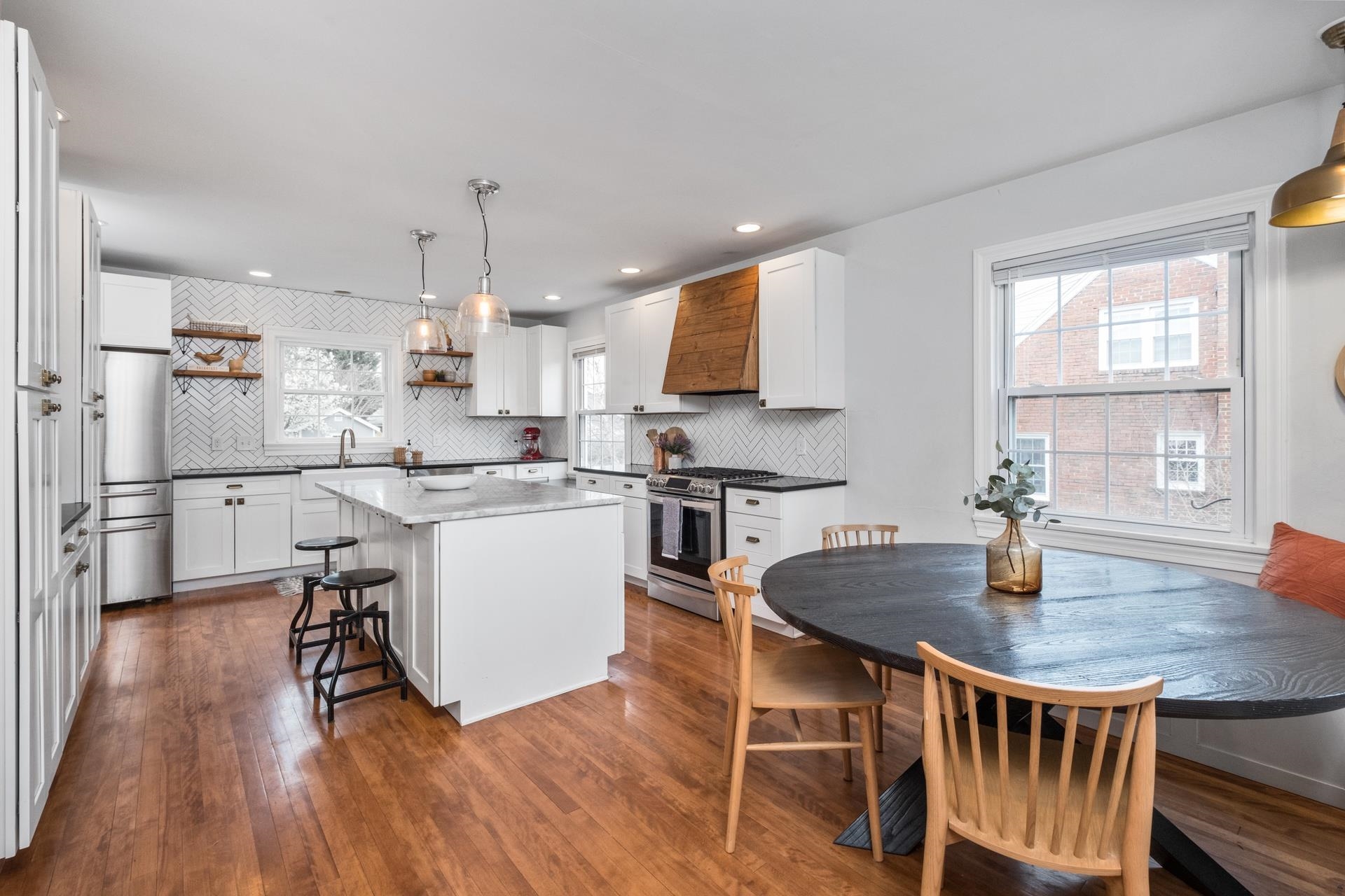 320 NEW YORK AVE