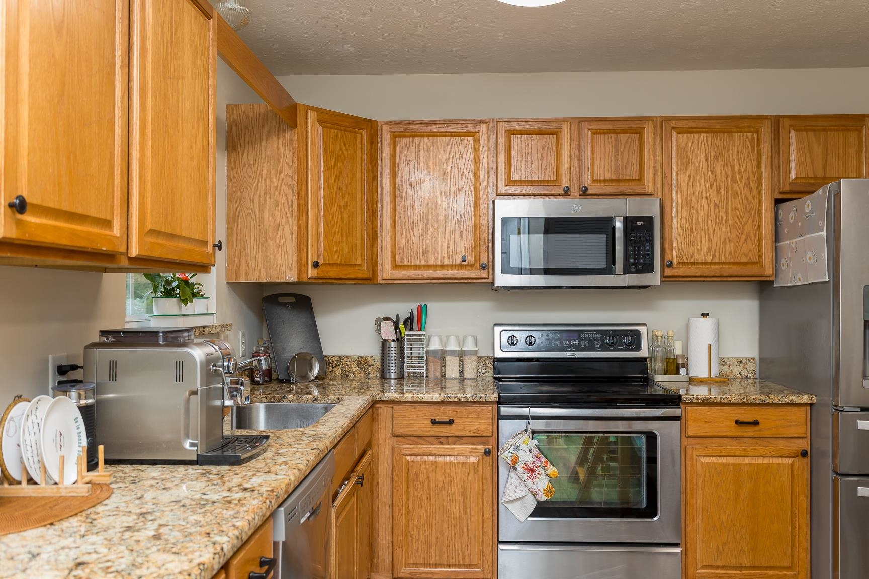 321 EMERSON LN