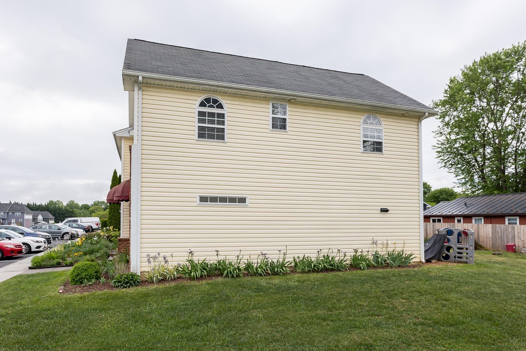 321 EMERSON LN