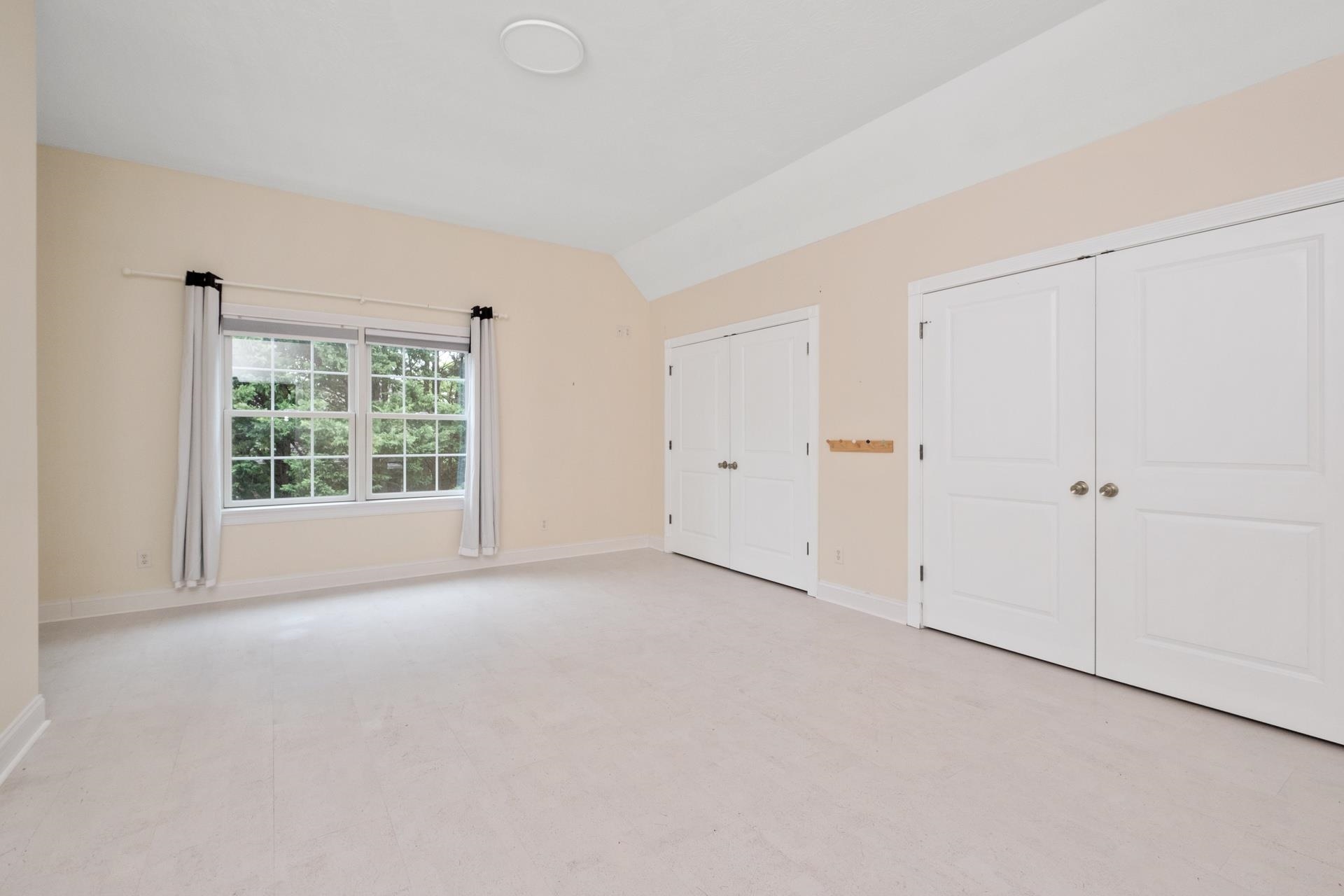 109 LEAVEL CT