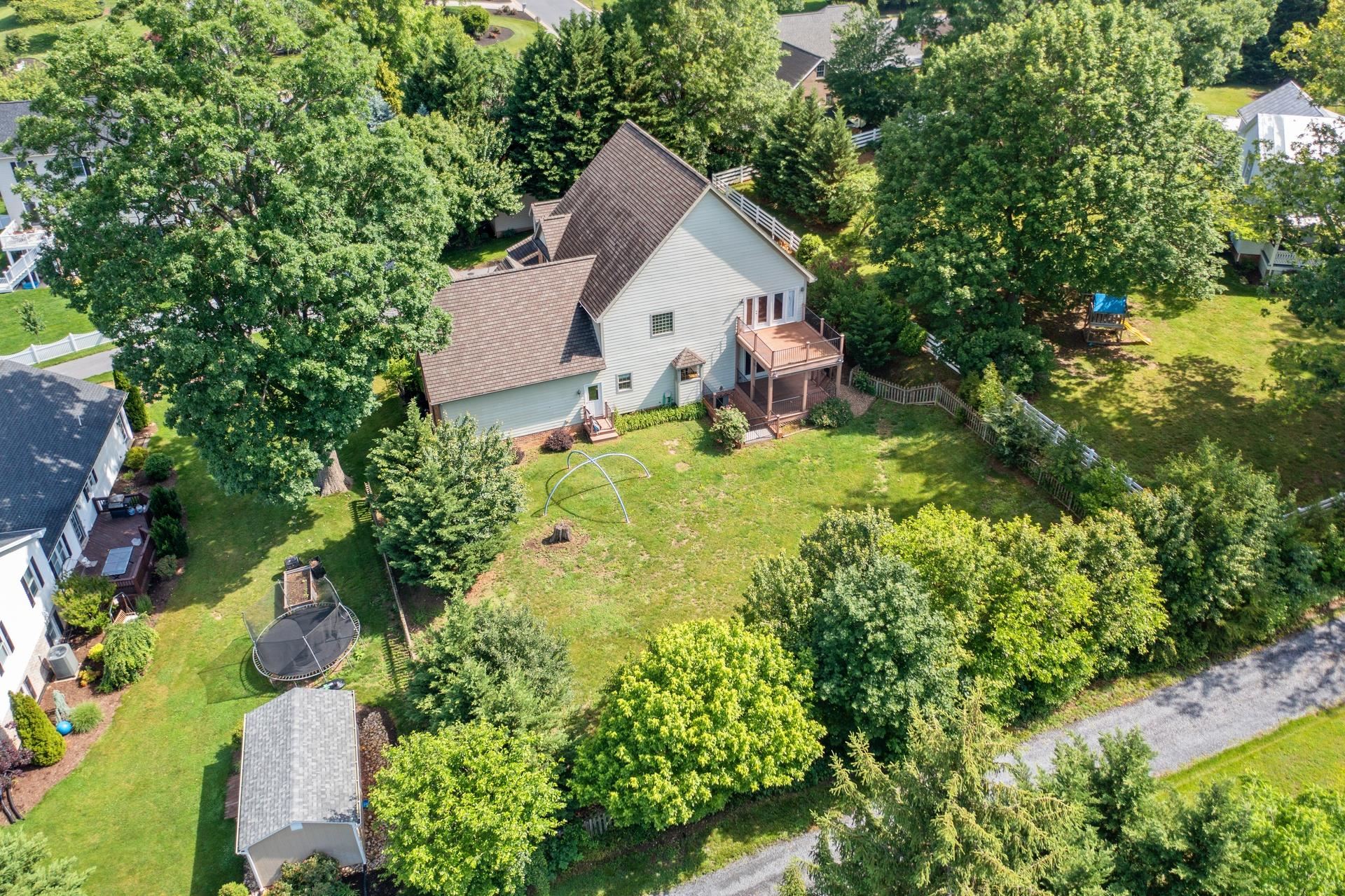 109 LEAVEL CT