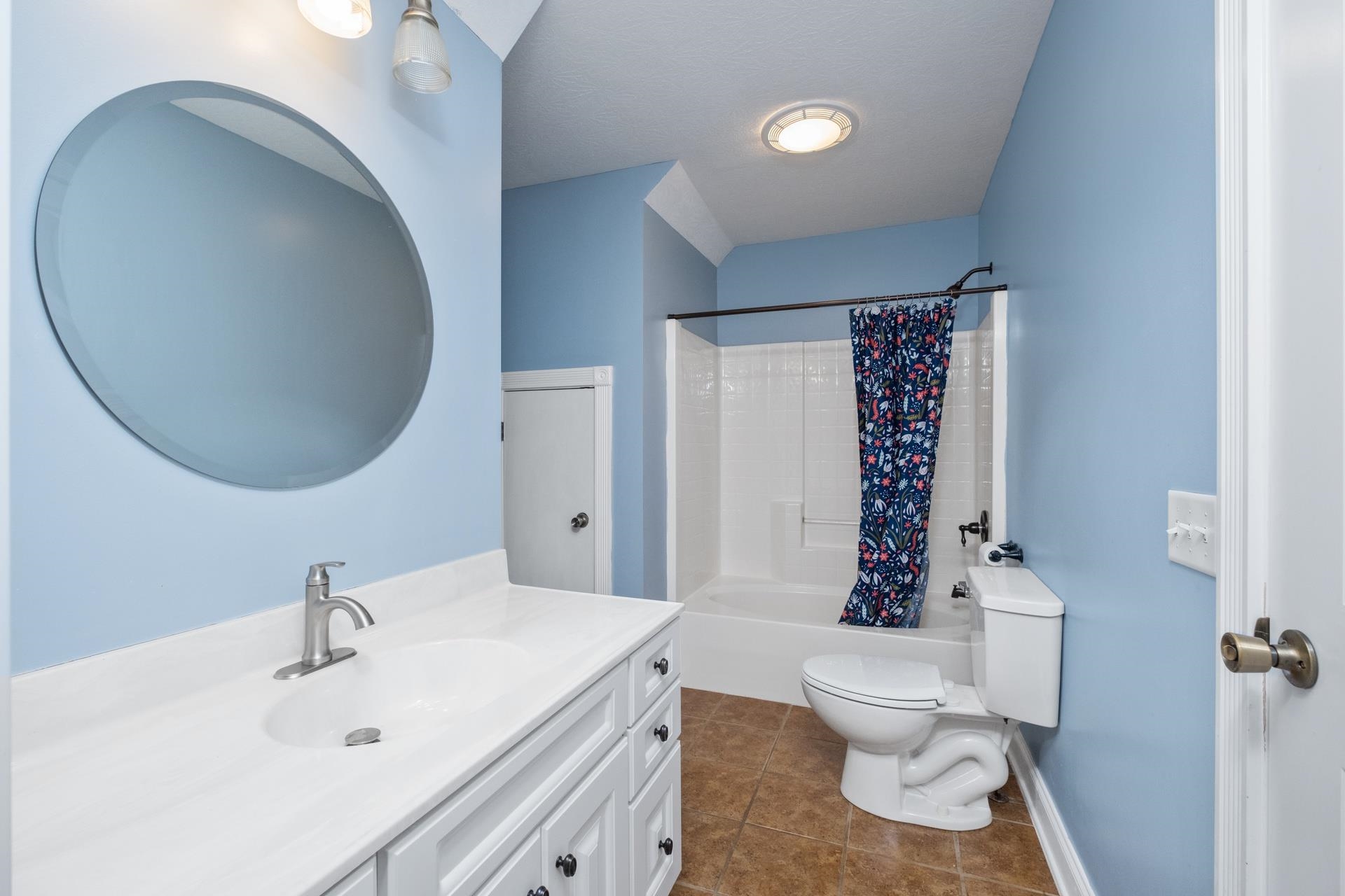 109 LEAVEL CT