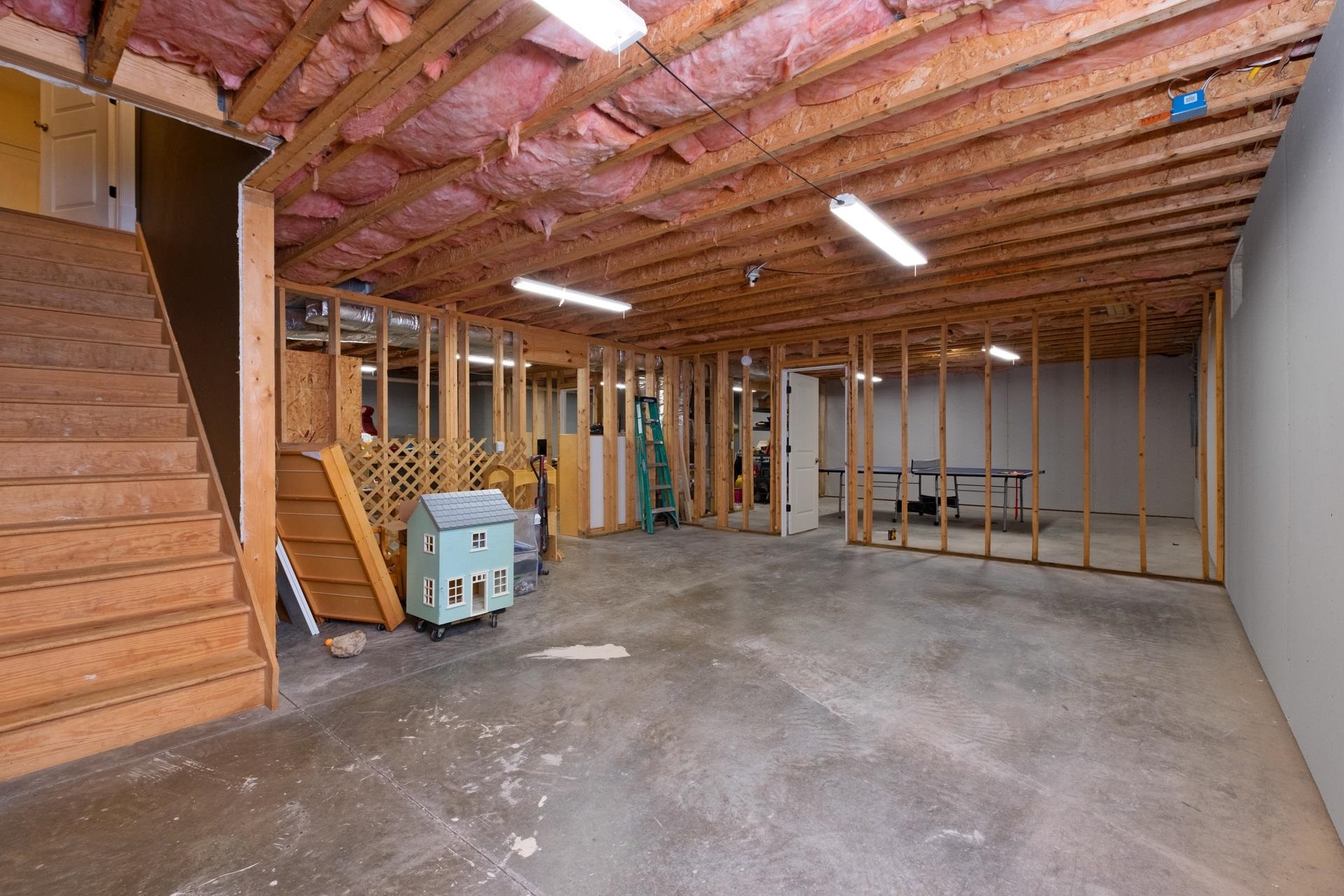 109 LEAVEL CT