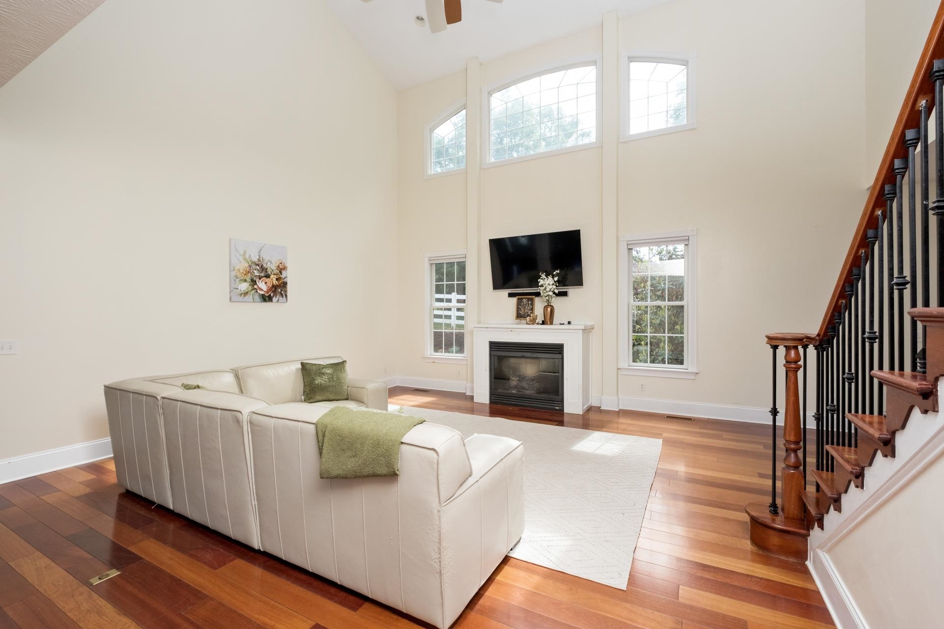 109 LEAVEL CT