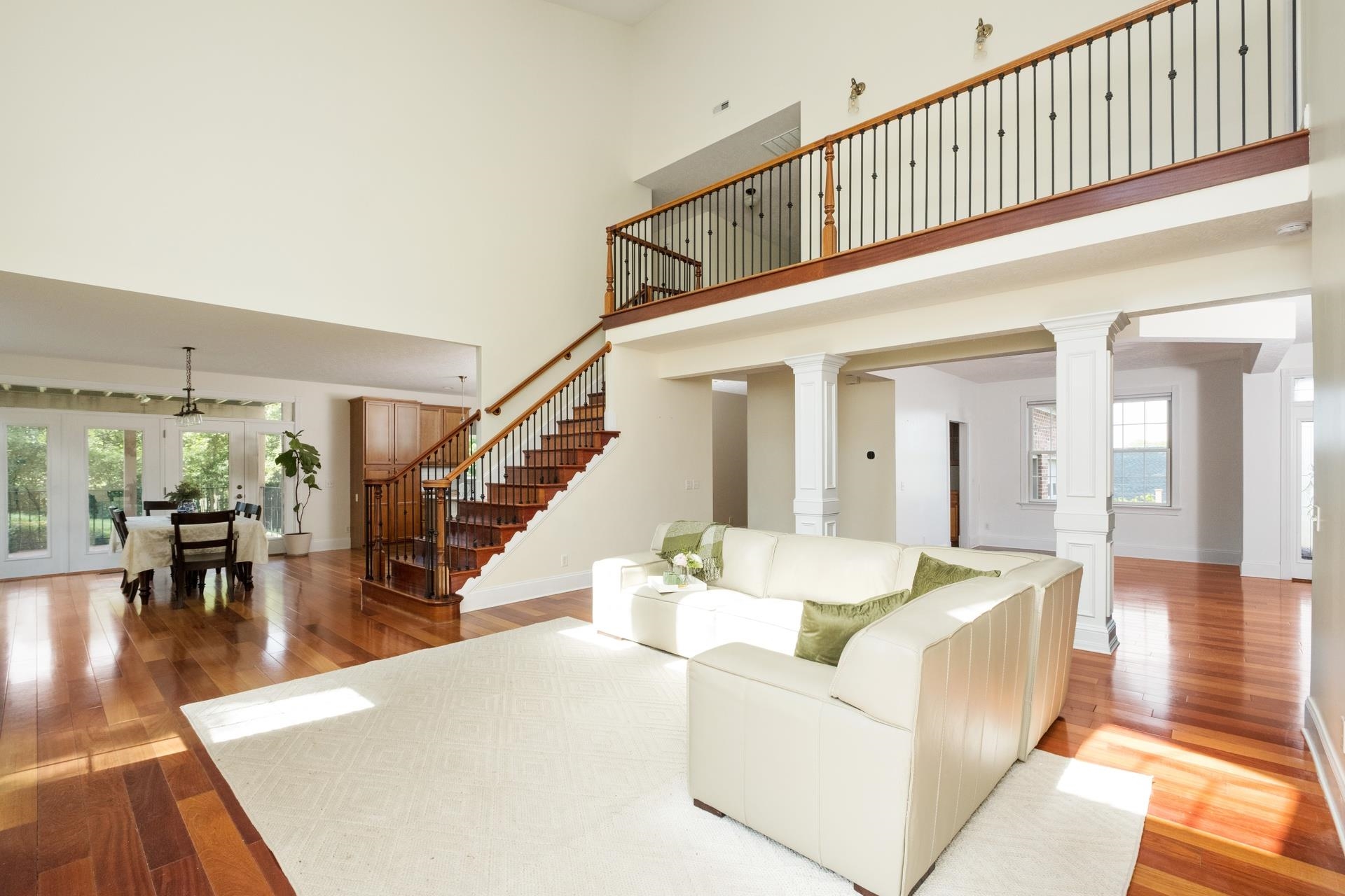 109 LEAVEL CT