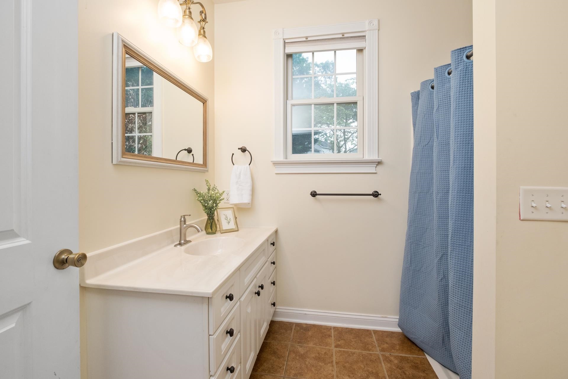 109 LEAVEL CT