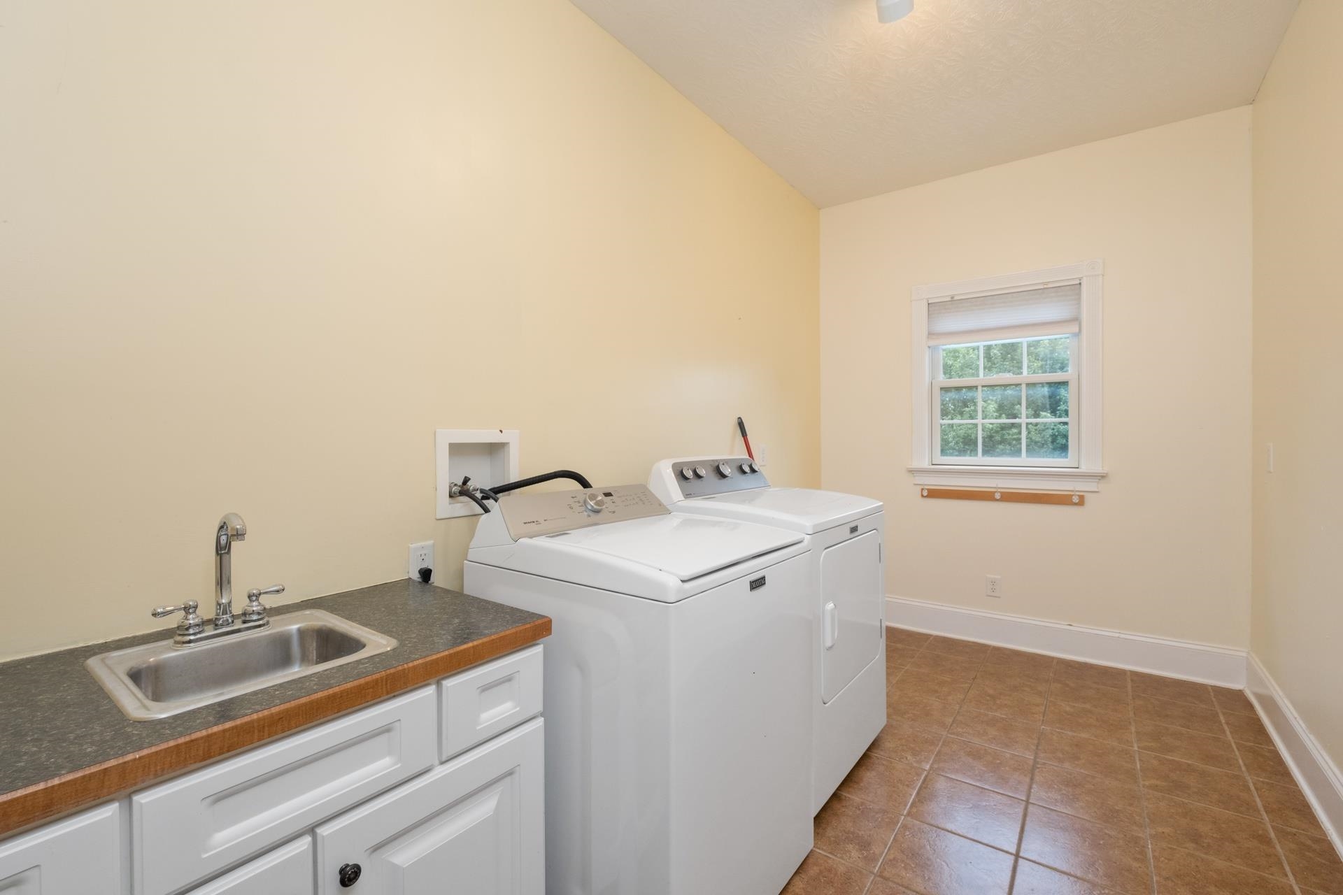 109 LEAVEL CT