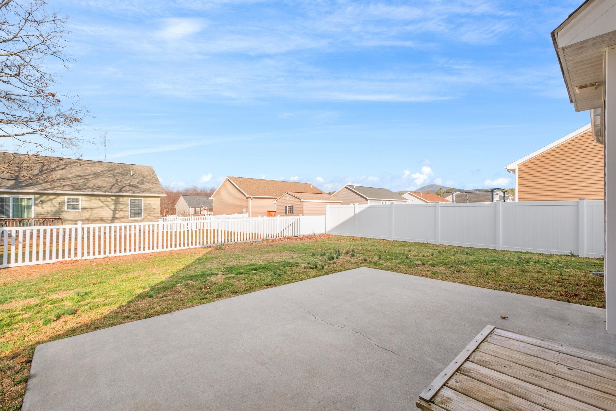 1312 DULCIMER LN