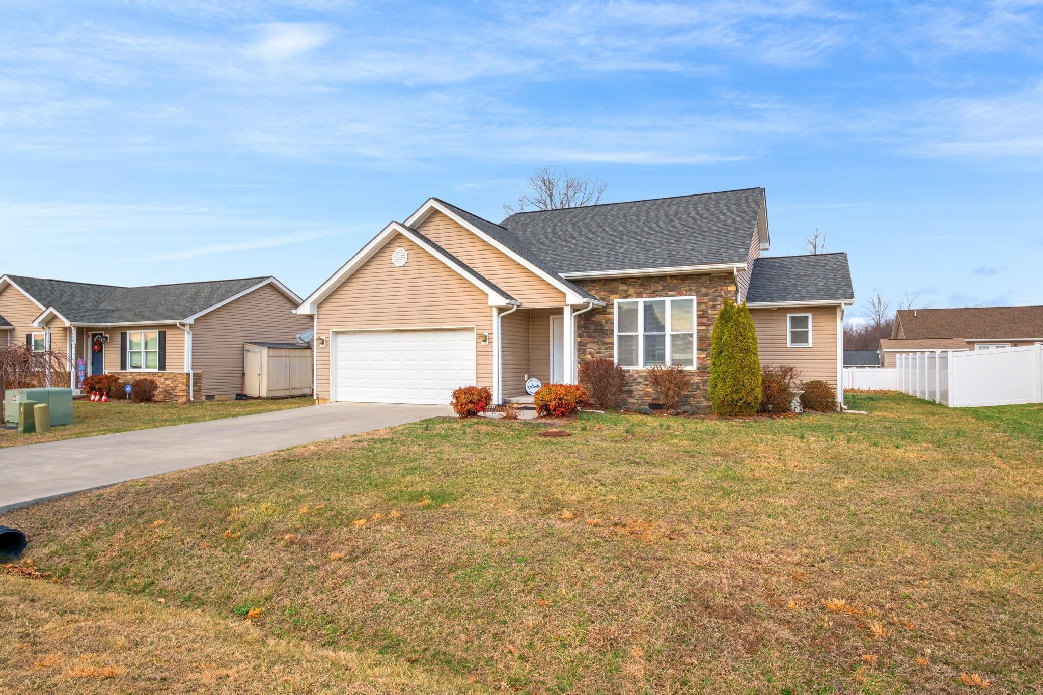 1312 DULCIMER LN