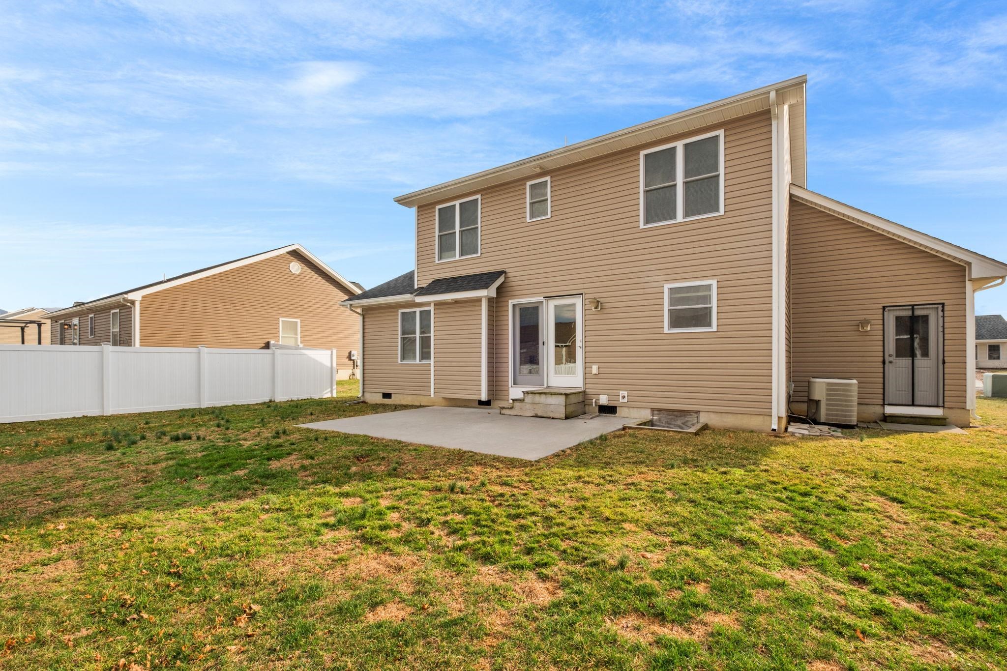 1312 DULCIMER LN