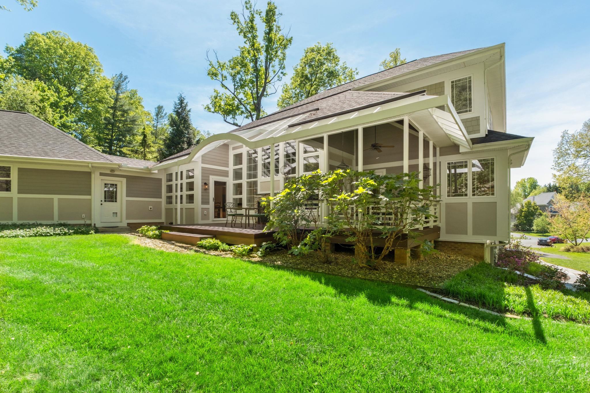 3340 BAYBROOK DR