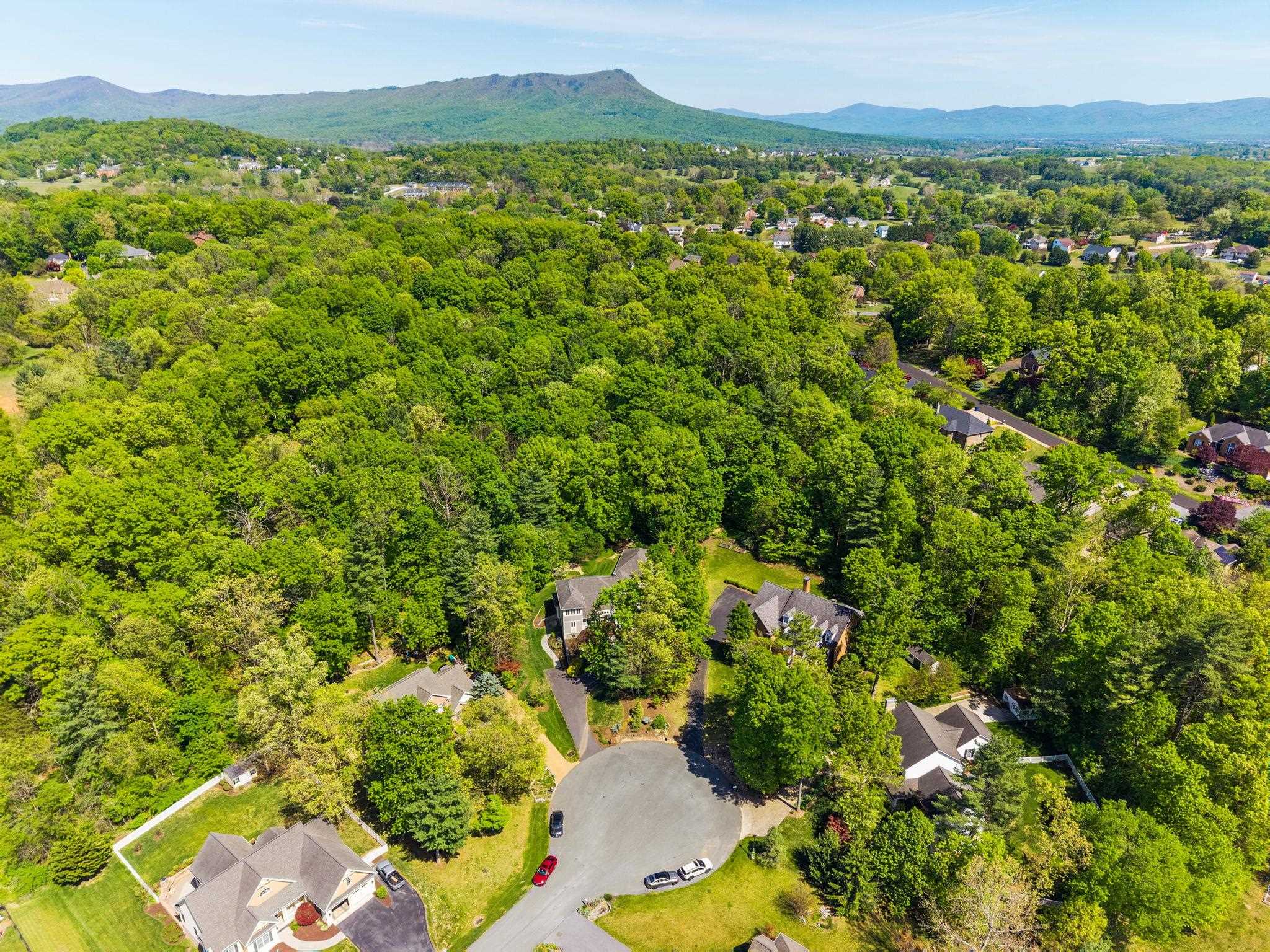 3340 BAYBROOK DR
