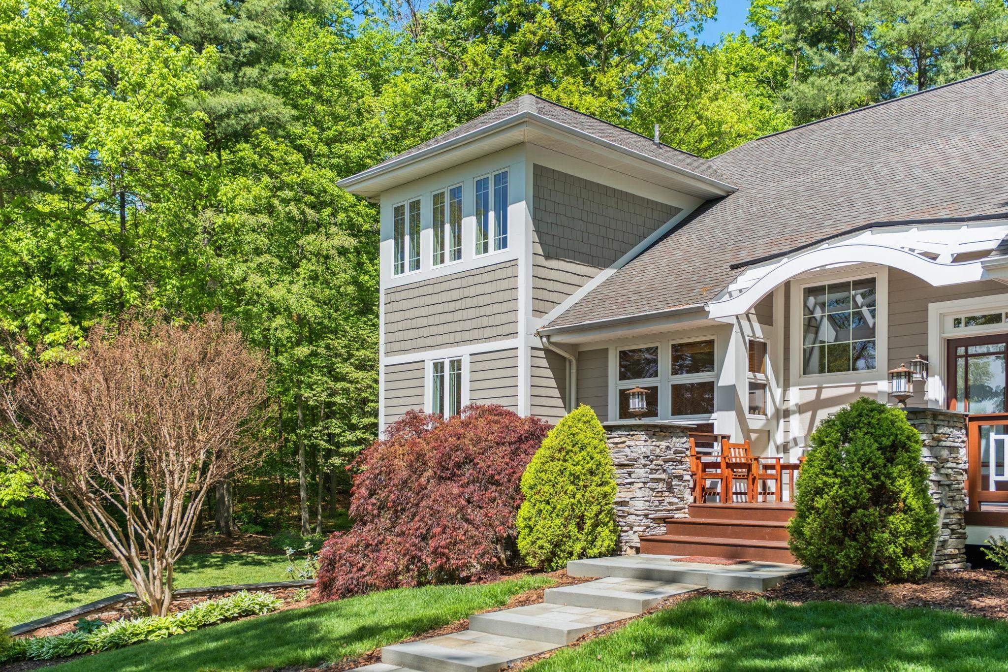 3340 BAYBROOK DR