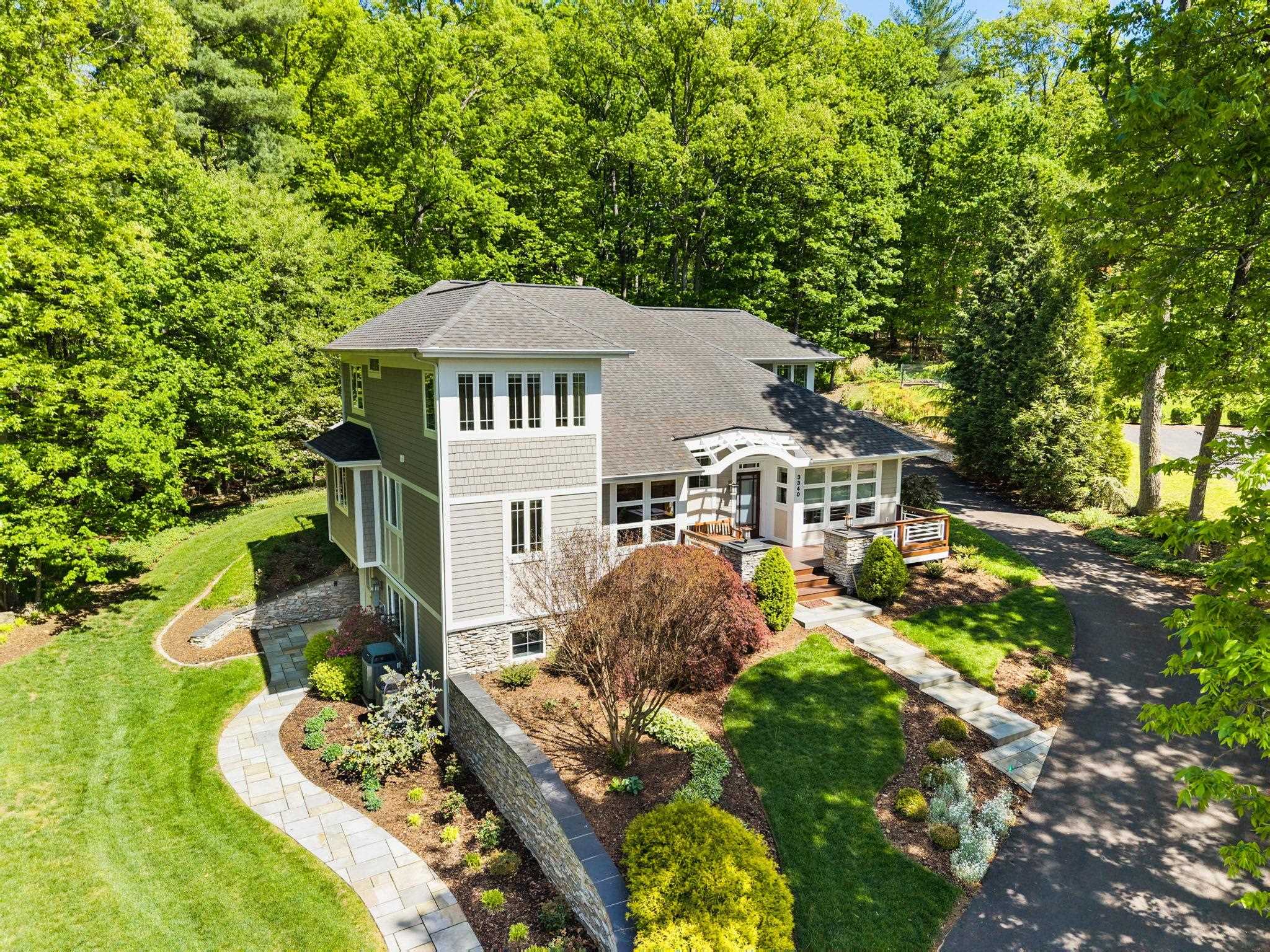 3340 BAYBROOK DR