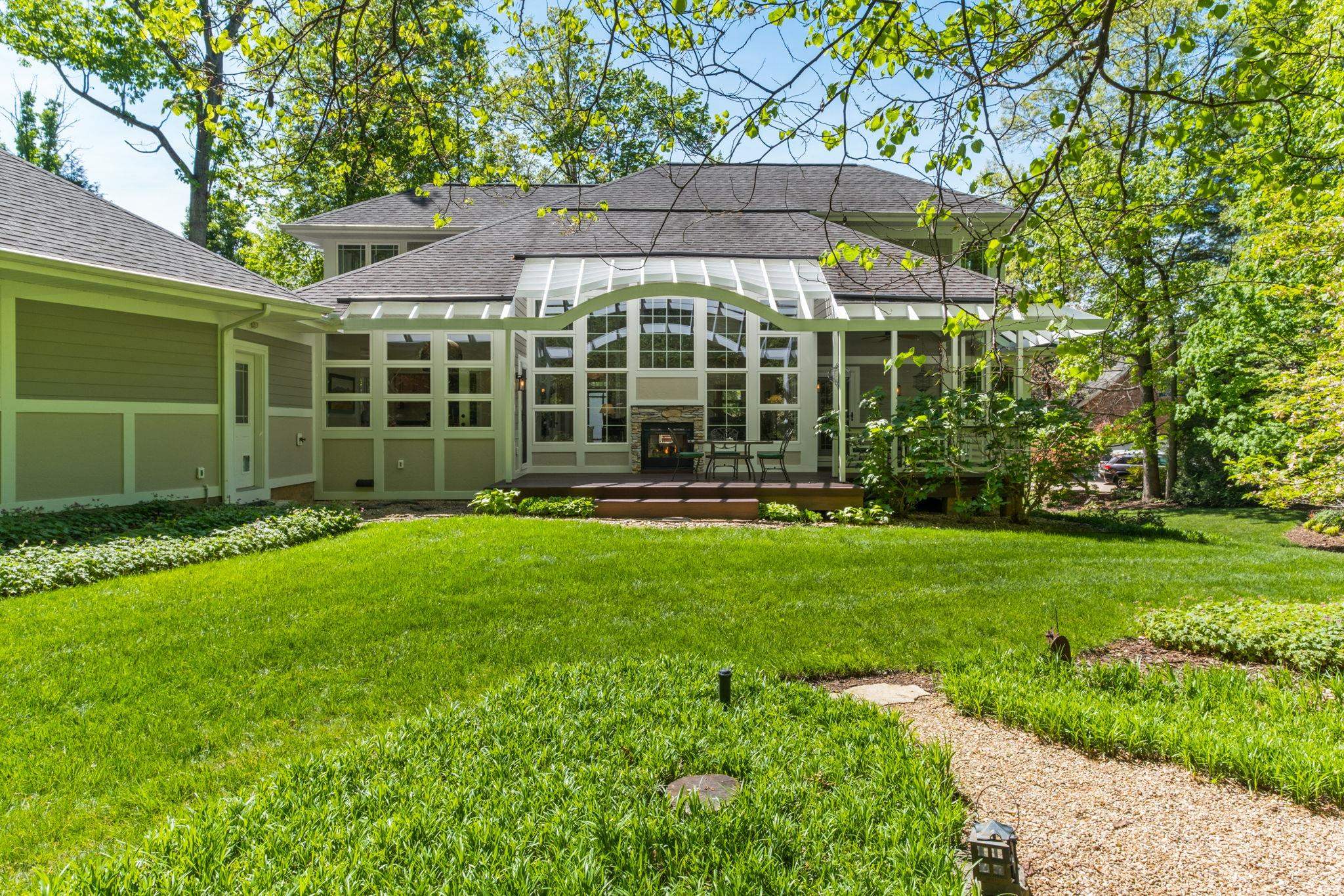 3340 BAYBROOK DR