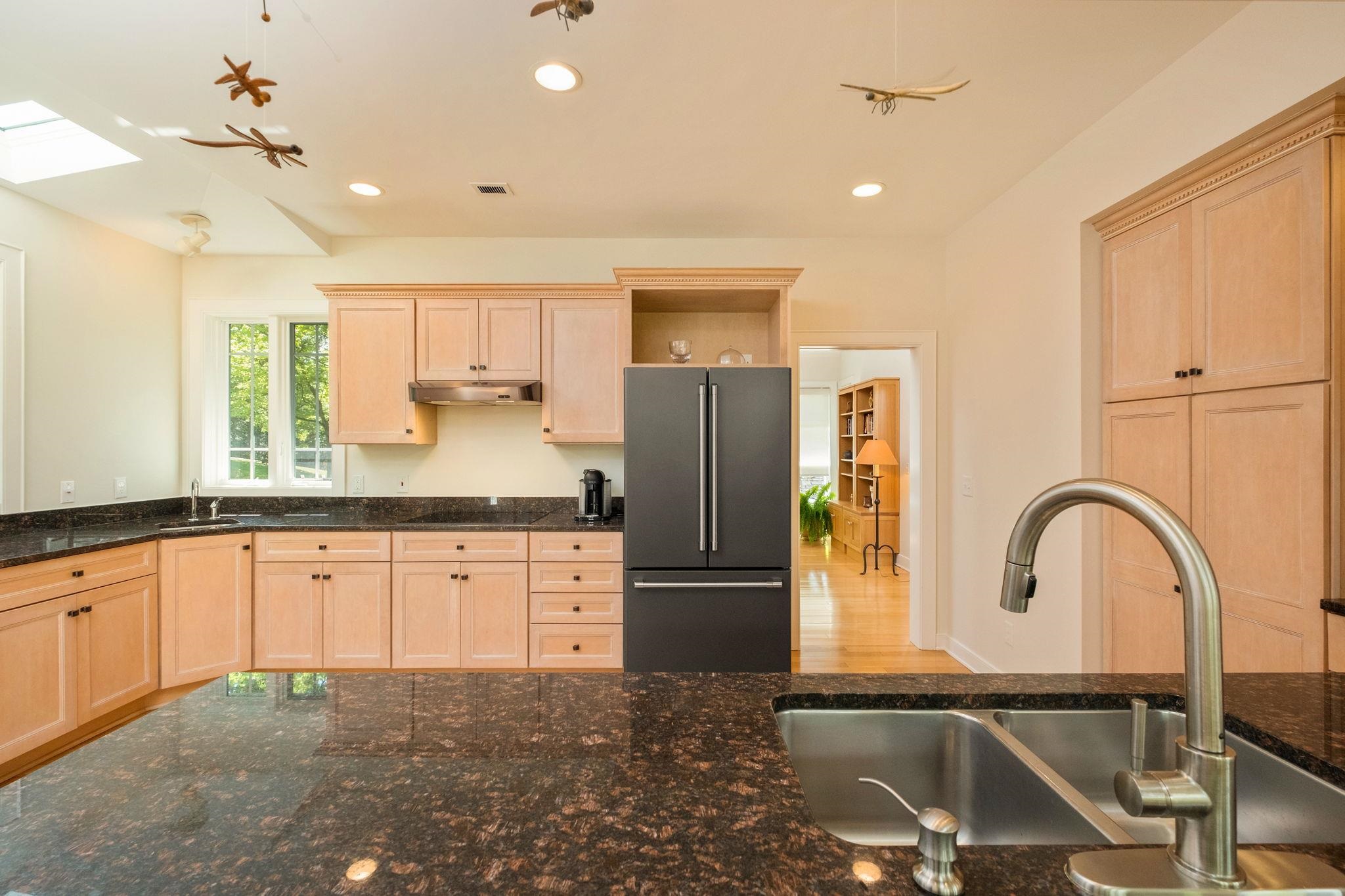 3340 BAYBROOK DR