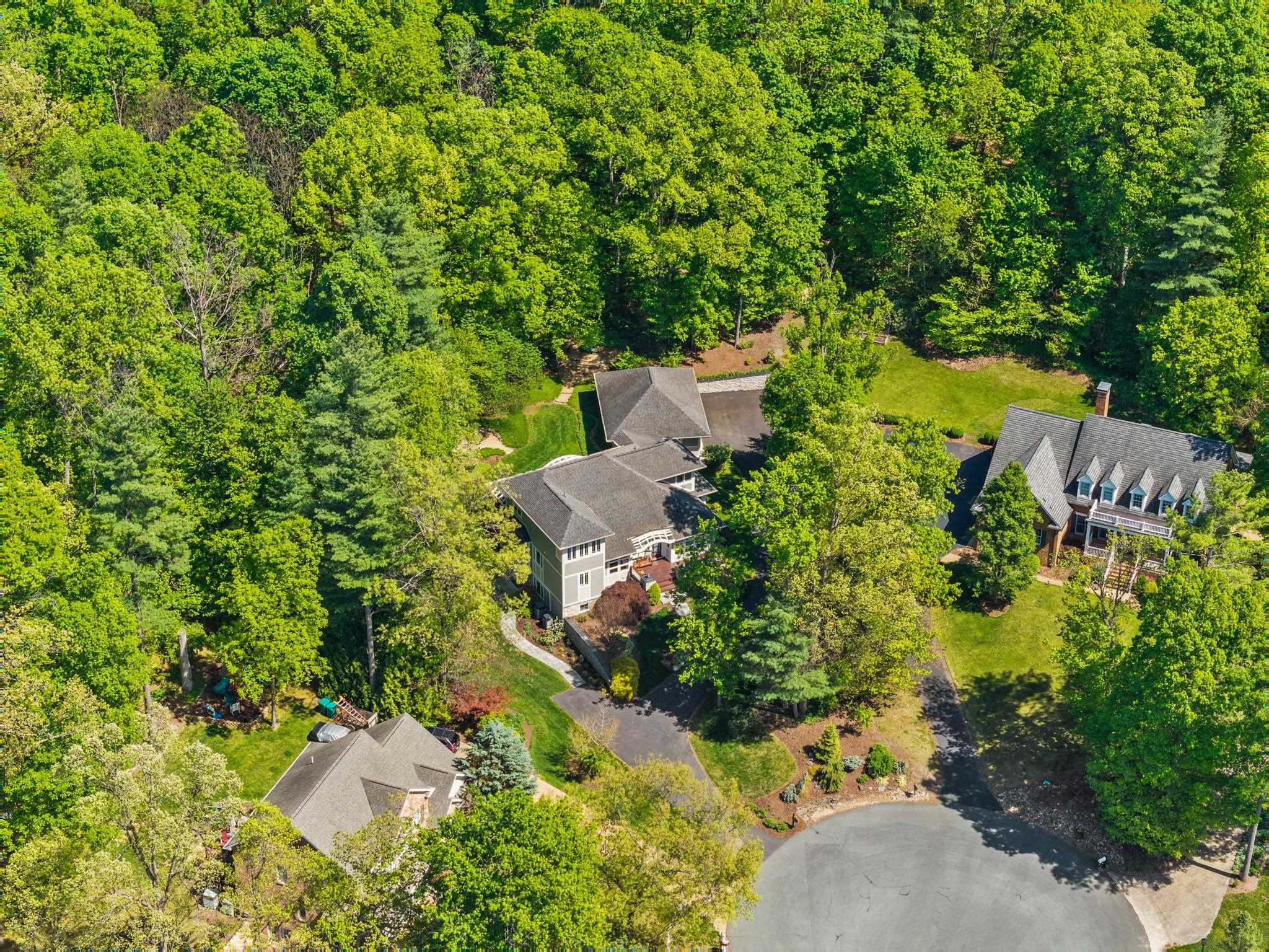 3340 BAYBROOK DR