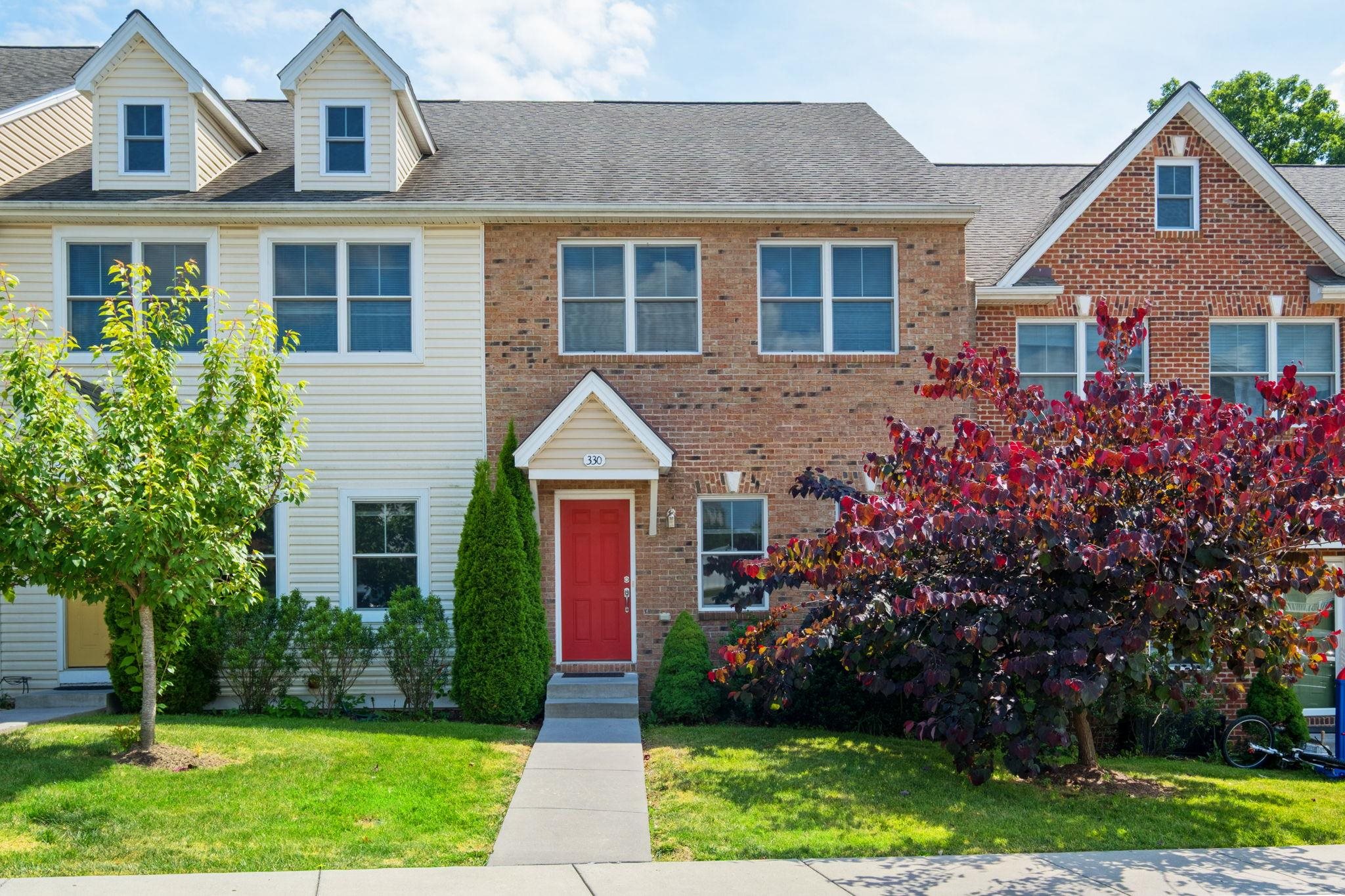 330 SAPPHIRE DR