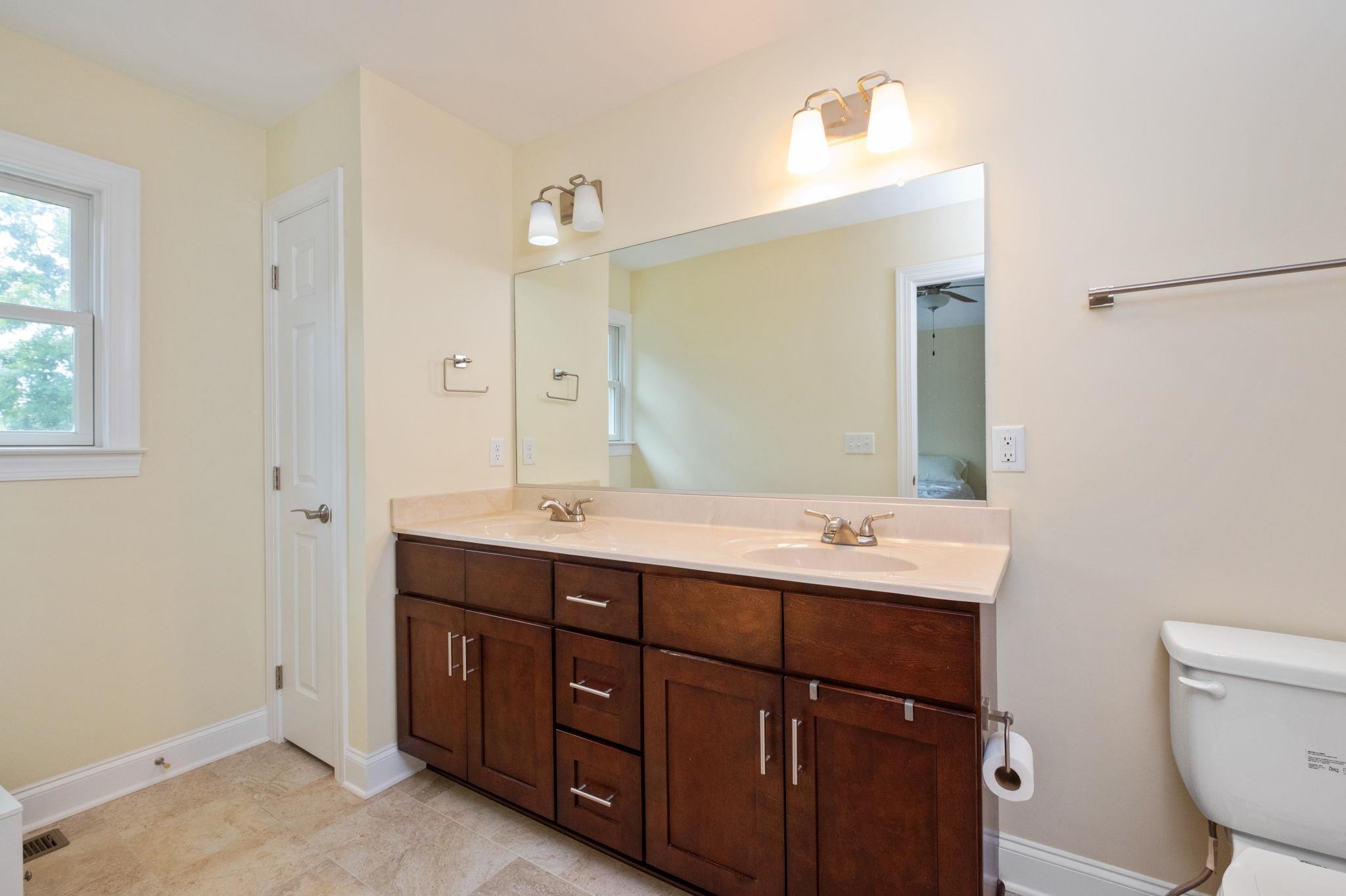 330 SAPPHIRE DR