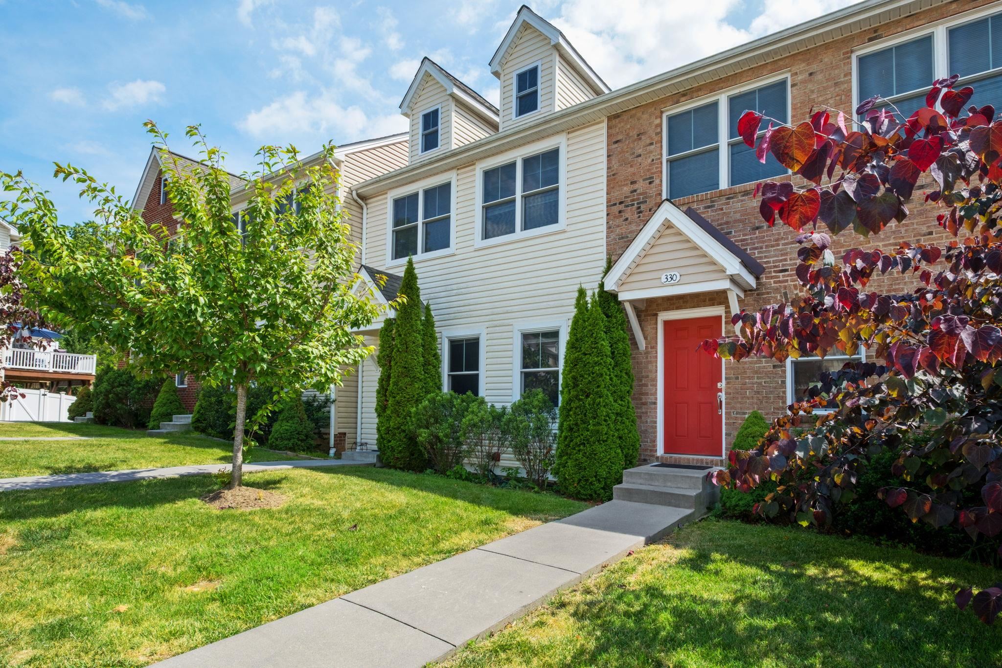 330 SAPPHIRE DR