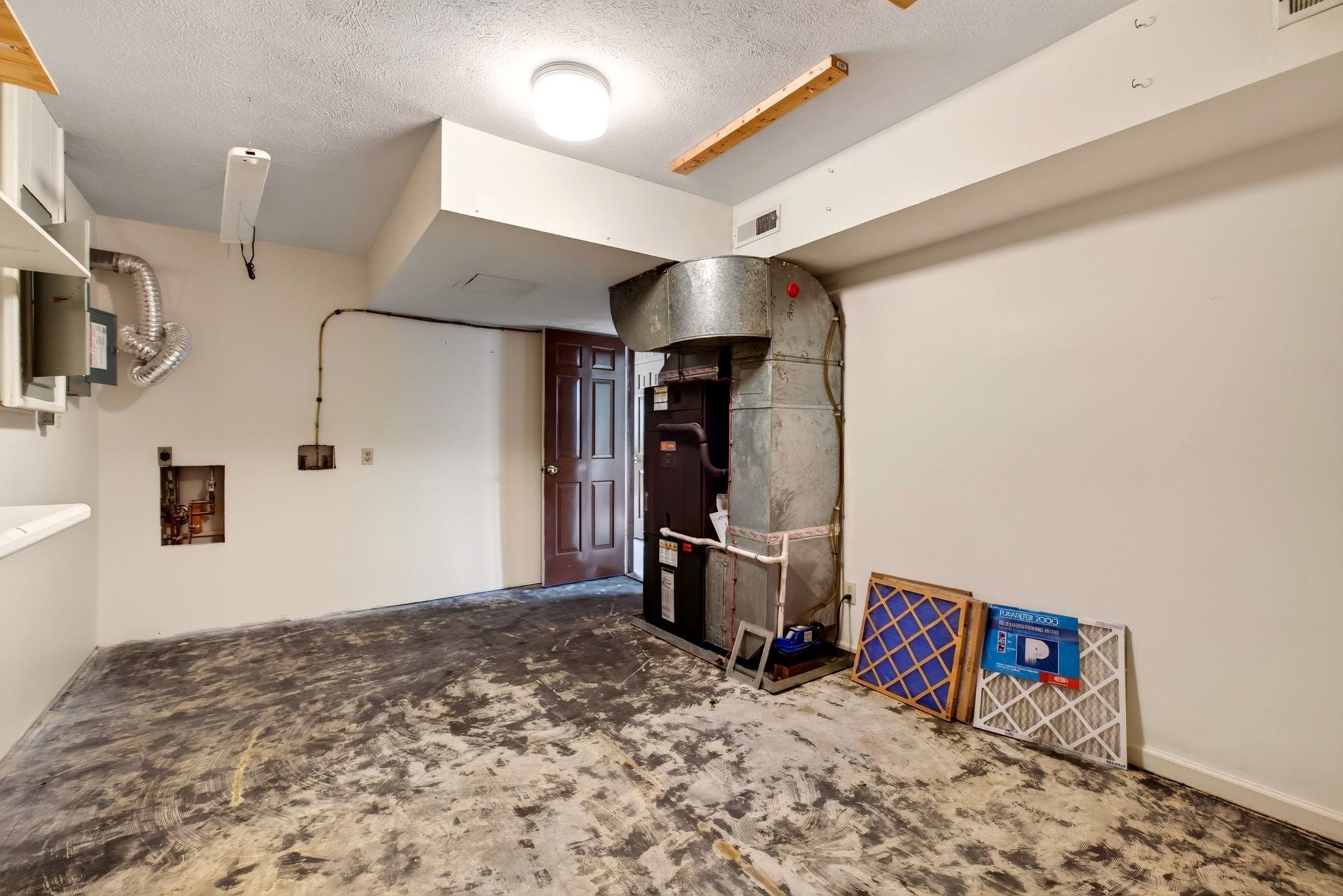 106 HILLSIDE AVE