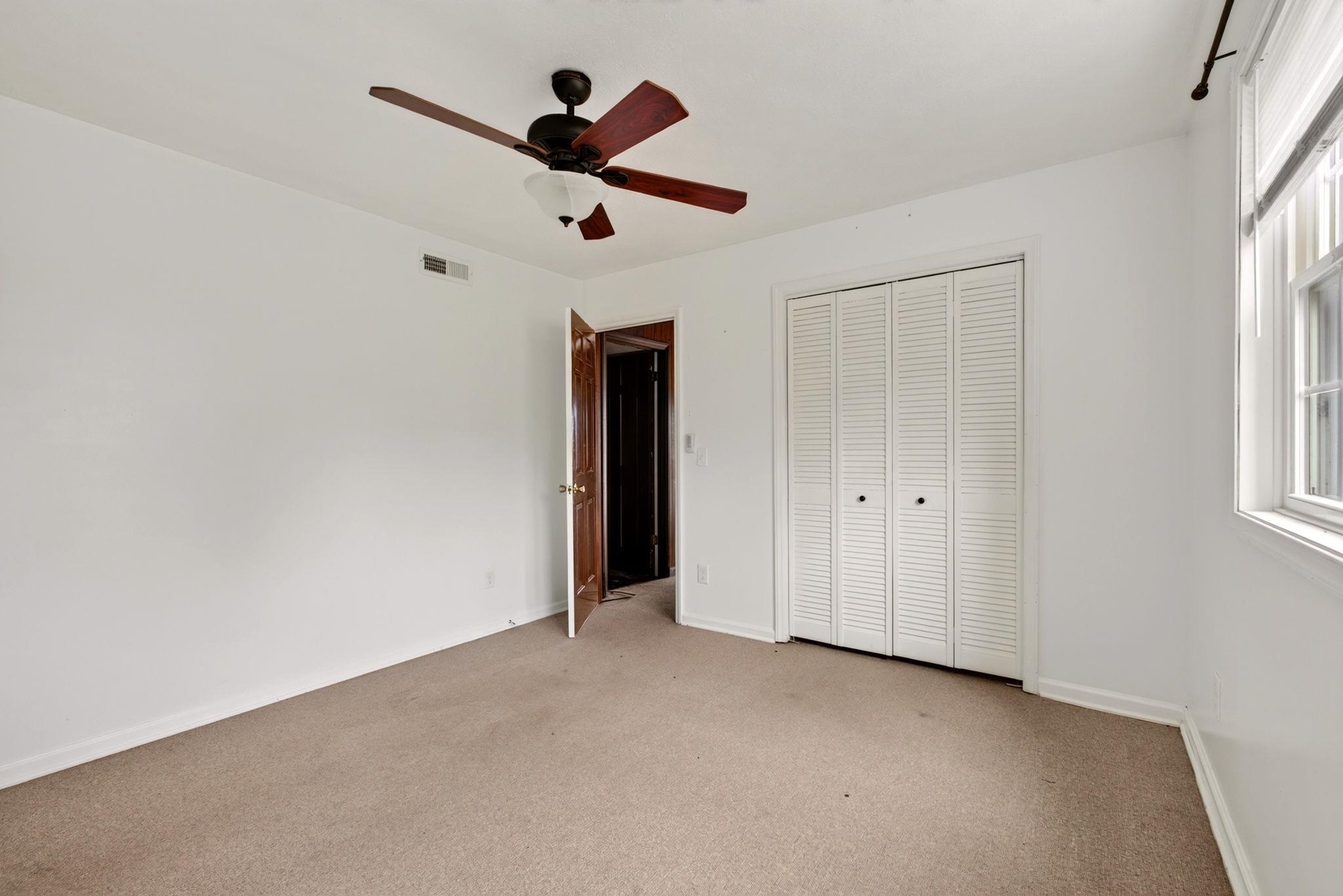 106 HILLSIDE AVE
