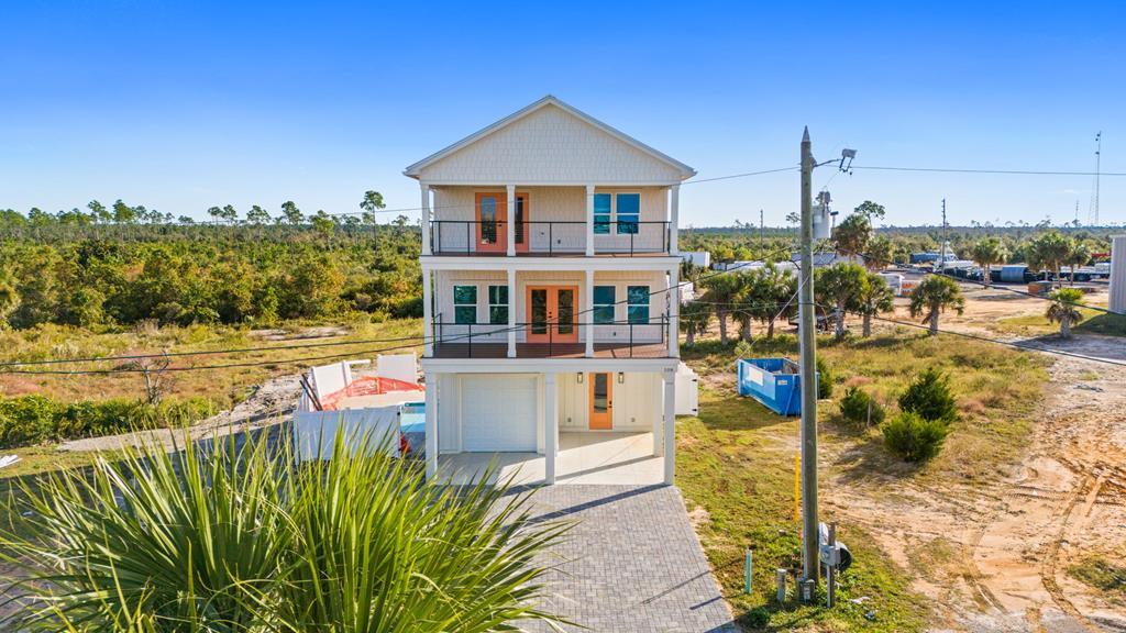 108 N 32nd St, 32456