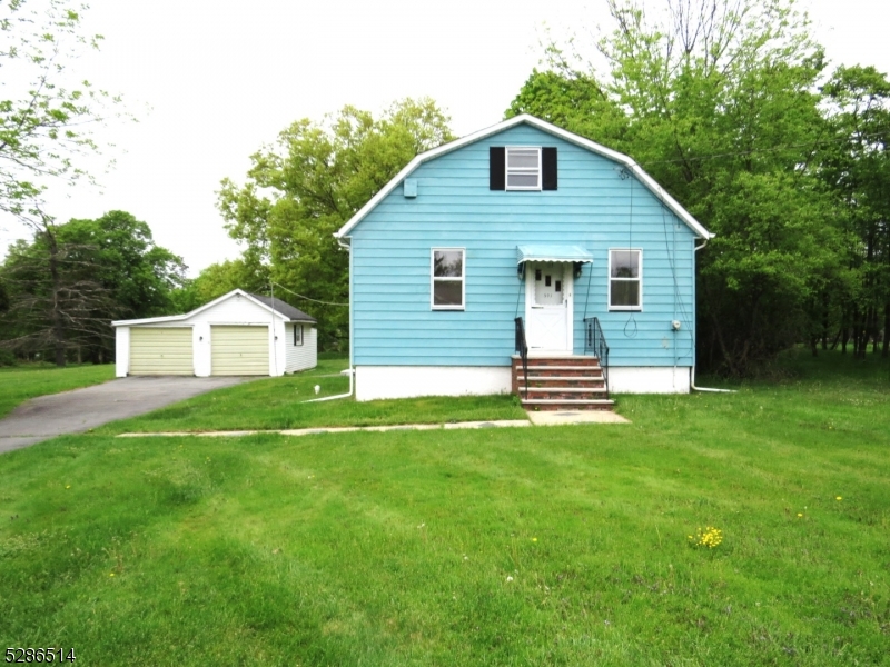 591 Buena Pkwy