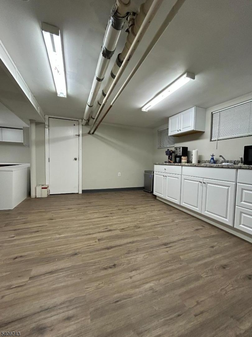 216 W Elizabeth Ave