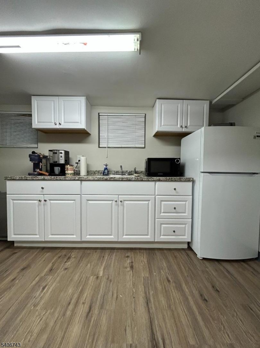 216 W Elizabeth Ave