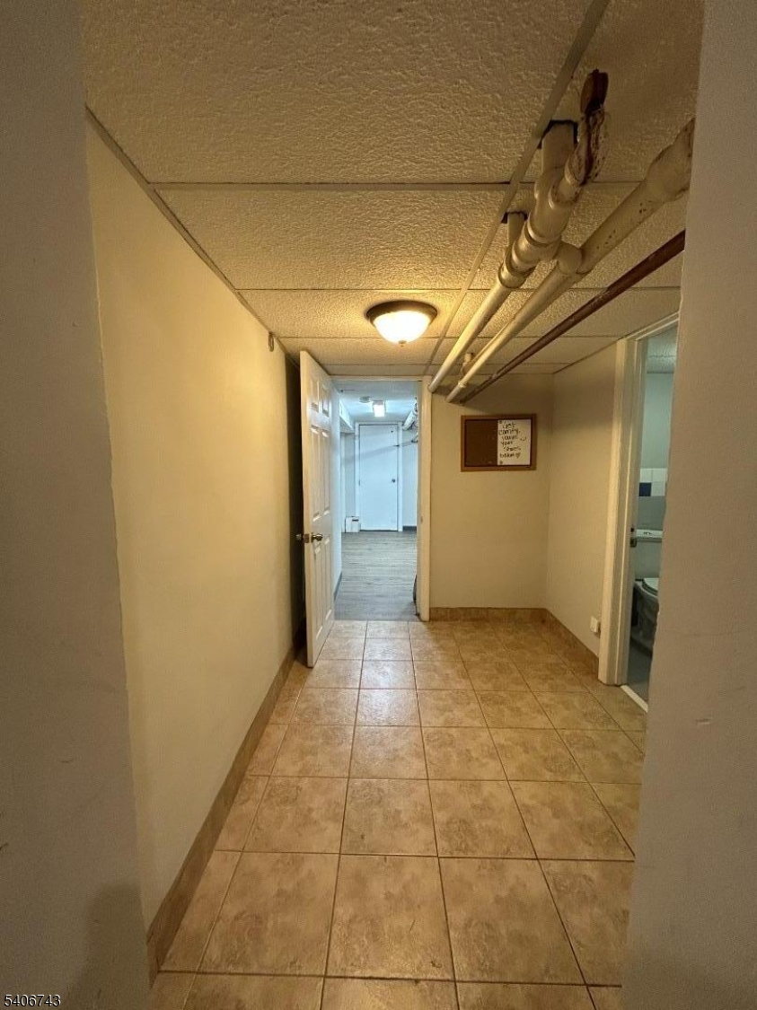 216 W Elizabeth Ave