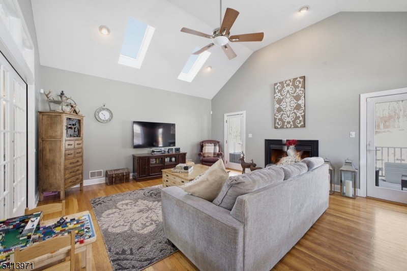115 Mount Lebanon Rd