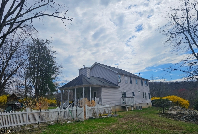 115 Mount Lebanon Rd