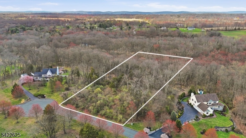 18 Meadow Ridge Rd