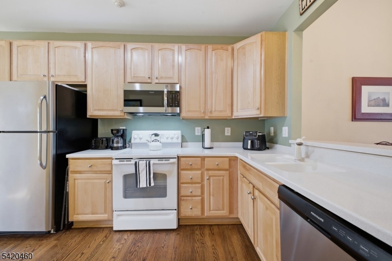 53 Weber Ave