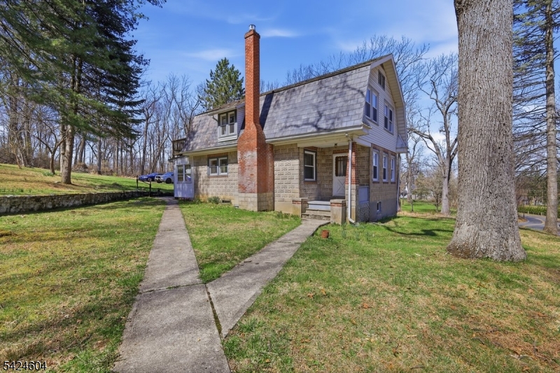 103 Lommason Glen Rd